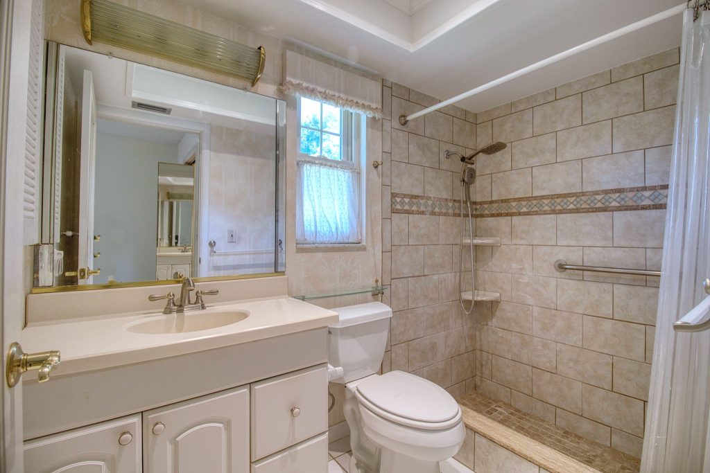 3e master bathroom